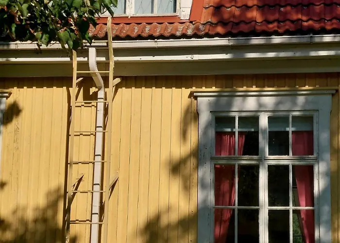 Taideniityn Tuuli 1-4lle Huoneisto